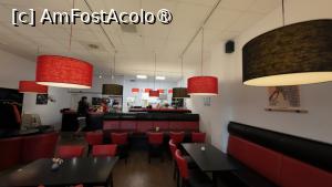 [P42] Yobi Sushi - sushi ad libitum - interior » foto by Dragoș_MD
 - 
<span class="allrVoted glyphicon glyphicon-heart hidden" id="av1508841"></span>
<a class="m-l-10 hidden" id="sv1508841" onclick="voting_Foto_DelVot(,1508841,11635)" role="button">șterge vot <span class="glyphicon glyphicon-remove"></span></a>
<a id="v91508841" class=" c-red"  onclick="voting_Foto_SetVot(1508841)" role="button"><span class="glyphicon glyphicon-heart-empty"></span> <b>LIKE</b> = Votează poza</a> <img class="hidden"  id="f1508841W9" src="/imagini/loader.gif" border="0" /><span class="AjErrMes hidden" id="e1508841ErM"></span>