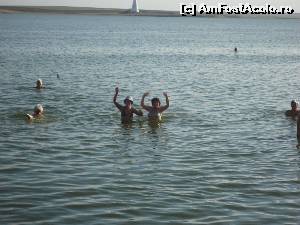 [P04] Lacul Techirghiol, un loc de care strainii stiu sa se bucure, chiar si in conditiile in care autoritatile romane nu fac nimic ca sa fie amenajat la standarde europene.  » foto by turist_calatorescu*
 - 
<span class="allrVoted glyphicon glyphicon-heart hidden" id="av559347"></span>
<a class="m-l-10 hidden" id="sv559347" onclick="voting_Foto_DelVot(,559347,11681)" role="button">șterge vot <span class="glyphicon glyphicon-remove"></span></a>
<a id="v9559347" class=" c-red"  onclick="voting_Foto_SetVot(559347)" role="button"><span class="glyphicon glyphicon-heart-empty"></span> <b>LIKE</b> = Votează poza</a> <img class="hidden"  id="f559347W9" src="/imagini/loader.gif" border="0" /><span class="AjErrMes hidden" id="e559347ErM"></span>