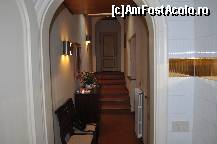 [P04] interiorul camerei - hol (poza e facuta din usa baii) » foto by oanaboteanu
 - 
<span class="allrVoted glyphicon glyphicon-heart hidden" id="av326805"></span>
<a class="m-l-10 hidden" id="sv326805" onclick="voting_Foto_DelVot(,326805,11697)" role="button">șterge vot <span class="glyphicon glyphicon-remove"></span></a>
<a id="v9326805" class=" c-red"  onclick="voting_Foto_SetVot(326805)" role="button"><span class="glyphicon glyphicon-heart-empty"></span> <b>LIKE</b> = Votează poza</a> <img class="hidden"  id="f326805W9" src="/imagini/loader.gif" border="0" /><span class="AjErrMes hidden" id="e326805ErM"></span>