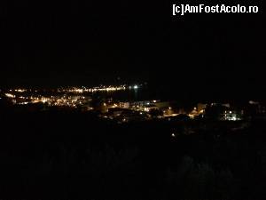 [P04] Vedere din balcon - Portul Vasiliki - live este o priveliste superba, in special datorita luminilor de toate culorile care se reflecta in apa marii » foto by Cammykza
 - 
<span class="allrVoted glyphicon glyphicon-heart hidden" id="av576312"></span>
<a class="m-l-10 hidden" id="sv576312" onclick="voting_Foto_DelVot(,576312,11722)" role="button">șterge vot <span class="glyphicon glyphicon-remove"></span></a>
<a id="v9576312" class=" c-red"  onclick="voting_Foto_SetVot(576312)" role="button"><span class="glyphicon glyphicon-heart-empty"></span> <b>LIKE</b> = Votează poza</a> <img class="hidden"  id="f576312W9" src="/imagini/loader.gif" border="0" /><span class="AjErrMes hidden" id="e576312ErM"></span>