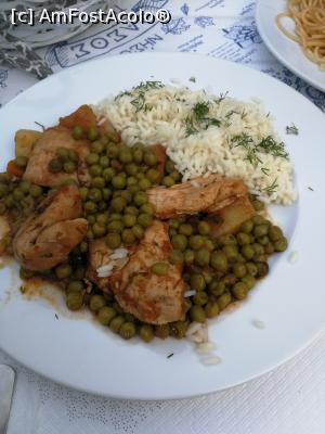 [P10] Cina, porție uriașă, fff gustos » foto by aleLuca
 - 
<span class="allrVoted glyphicon glyphicon-heart hidden" id="av1077834"></span>
<a class="m-l-10 hidden" id="sv1077834" onclick="voting_Foto_DelVot(,1077834,11748)" role="button">șterge vot <span class="glyphicon glyphicon-remove"></span></a>
<a id="v91077834" class=" c-red"  onclick="voting_Foto_SetVot(1077834)" role="button"><span class="glyphicon glyphicon-heart-empty"></span> <b>LIKE</b> = Votează poza</a> <img class="hidden"  id="f1077834W9" src="/imagini/loader.gif" border="0" /><span class="AjErrMes hidden" id="e1077834ErM"></span>