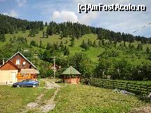 [P06] vedere de la intrarea in Casa Margareta, in stg este Pensiunea Margareta de 4 camere iar in dreapta foisorul » foto by danastra
 - 
<span class="allrVoted glyphicon glyphicon-heart hidden" id="av329772"></span>
<a class="m-l-10 hidden" id="sv329772" onclick="voting_Foto_DelVot(,329772,11758)" role="button">șterge vot <span class="glyphicon glyphicon-remove"></span></a>
<a id="v9329772" class=" c-red"  onclick="voting_Foto_SetVot(329772)" role="button"><span class="glyphicon glyphicon-heart-empty"></span> <b>LIKE</b> = Votează poza</a> <img class="hidden"  id="f329772W9" src="/imagini/loader.gif" border="0" /><span class="AjErrMes hidden" id="e329772ErM"></span>