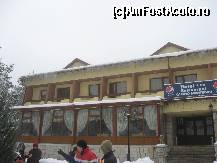 [P06] Ne pregateam de o... bulgareala, in fata hotelului.  » foto by Tudose E
 - 
<span class="allrVoted glyphicon glyphicon-heart hidden" id="av391626"></span>
<a class="m-l-10 hidden" id="sv391626" onclick="voting_Foto_DelVot(,391626,11824)" role="button">șterge vot <span class="glyphicon glyphicon-remove"></span></a>
<a id="v9391626" class=" c-red"  onclick="voting_Foto_SetVot(391626)" role="button"><span class="glyphicon glyphicon-heart-empty"></span> <b>LIKE</b> = Votează poza</a> <img class="hidden"  id="f391626W9" src="/imagini/loader.gif" border="0" /><span class="AjErrMes hidden" id="e391626ErM"></span>