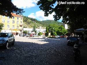 [P07] Aici ajungeti plecind pe strada din continuarea podului dinspre hotel. Continuati in dreapta pe Saedinenie si gasiti un magazinas cu cele mai ieftine produse din zona, apoi doua aprozare cu legume-fructe. Nu va faceti griji daca nu stiti bulgara, vorbiti in romana sau semnalizati cu miinile :)  » foto by F2A1C
 - 
<span class="allrVoted glyphicon glyphicon-heart hidden" id="av522738"></span>
<a class="m-l-10 hidden" id="sv522738" onclick="voting_Foto_DelVot(,522738,11895)" role="button">șterge vot <span class="glyphicon glyphicon-remove"></span></a>
<a id="v9522738" class=" c-red"  onclick="voting_Foto_SetVot(522738)" role="button"><span class="glyphicon glyphicon-heart-empty"></span> <b>LIKE</b> = Votează poza</a> <img class="hidden"  id="f522738W9" src="/imagini/loader.gif" border="0" /><span class="AjErrMes hidden" id="e522738ErM"></span>