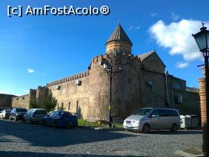 [P21] Mtskheta - Catedrala Patriarhală Svetitskhoveli şi fortificaţiile din jurul ei » foto by calator2000
 - 
<span class="allrVoted glyphicon glyphicon-heart hidden" id="av813525"></span>
<a class="m-l-10 hidden" id="sv813525" onclick="voting_Foto_DelVot(,813525,11911)" role="button">șterge vot <span class="glyphicon glyphicon-remove"></span></a>
<a id="v9813525" class=" c-red"  onclick="voting_Foto_SetVot(813525)" role="button"><span class="glyphicon glyphicon-heart-empty"></span> <b>LIKE</b> = Votează poza</a> <img class="hidden"  id="f813525W9" src="/imagini/loader.gif" border="0" /><span class="AjErrMes hidden" id="e813525ErM"></span>