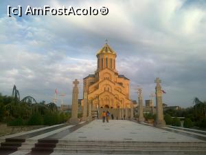 [P25] Tbilisi - Catedrala Sameba (Sf. Treime) a treia biserică ortodoxă din lume ca înălţime » foto by calator2000
 - 
<span class="allrVoted glyphicon glyphicon-heart hidden" id="av813021"></span>
<a class="m-l-10 hidden" id="sv813021" onclick="voting_Foto_DelVot(,813021,11911)" role="button">șterge vot <span class="glyphicon glyphicon-remove"></span></a>
<a id="v9813021" class=" c-red"  onclick="voting_Foto_SetVot(813021)" role="button"><span class="glyphicon glyphicon-heart-empty"></span> <b>LIKE</b> = Votează poza</a> <img class="hidden"  id="f813021W9" src="/imagini/loader.gif" border="0" /><span class="AjErrMes hidden" id="e813021ErM"></span>