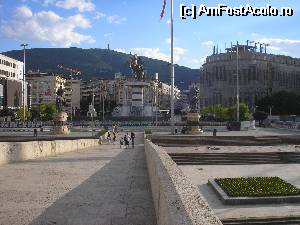 [P13] Skopje - vedere de pe Podul de Piatra asupra Pietei Macedonia » foto by dan16
 - 
<span class="allrVoted glyphicon glyphicon-heart hidden" id="av530803"></span>
<a class="m-l-10 hidden" id="sv530803" onclick="voting_Foto_DelVot(,530803,11922)" role="button">șterge vot <span class="glyphicon glyphicon-remove"></span></a>
<a id="v9530803" class=" c-red"  onclick="voting_Foto_SetVot(530803)" role="button"><span class="glyphicon glyphicon-heart-empty"></span> <b>LIKE</b> = Votează poza</a> <img class="hidden"  id="f530803W9" src="/imagini/loader.gif" border="0" /><span class="AjErrMes hidden" id="e530803ErM"></span>