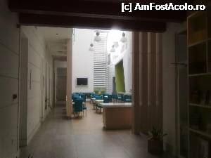 [P06] spre atrium - dimineata mic dejun, seara cafe bar » foto by nicoletass
 - 
<span class="allrVoted glyphicon glyphicon-heart hidden" id="av344193"></span>
<a class="m-l-10 hidden" id="sv344193" onclick="voting_Foto_DelVot(,344193,11933)" role="button">șterge vot <span class="glyphicon glyphicon-remove"></span></a>
<a id="v9344193" class=" c-red"  onclick="voting_Foto_SetVot(344193)" role="button"><span class="glyphicon glyphicon-heart-empty"></span> <b>LIKE</b> = Votează poza</a> <img class="hidden"  id="f344193W9" src="/imagini/loader.gif" border="0" /><span class="AjErrMes hidden" id="e344193ErM"></span>