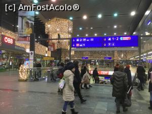 [P01] Gara Centrala din Viena - Pacat ca in prima parte a calatoriei (cea cu trenul) nu am facut poze, era interesant trenul » foto by mishu
 - 
<span class="allrVoted glyphicon glyphicon-heart hidden" id="av1044568"></span>
<a class="m-l-10 hidden" id="sv1044568" onclick="voting_Foto_DelVot(,1044568,11989)" role="button">șterge vot <span class="glyphicon glyphicon-remove"></span></a>
<a id="v91044568" class=" c-red"  onclick="voting_Foto_SetVot(1044568)" role="button"><span class="glyphicon glyphicon-heart-empty"></span> <b>LIKE</b> = Votează poza</a> <img class="hidden"  id="f1044568W9" src="/imagini/loader.gif" border="0" /><span class="AjErrMes hidden" id="e1044568ErM"></span>