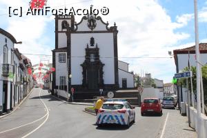 [P03] Insula Sao Miguel, Vila Franca do Campo, Igreja de Sao Pedro mică și frumoasă, case deosebite... și Echipajul de poliție foarte amabil » foto by mprofeanu
 - 
<span class="allrVoted glyphicon glyphicon-heart hidden" id="av1013871"></span>
<a class="m-l-10 hidden" id="sv1013871" onclick="voting_Foto_DelVot(,1013871,12102)" role="button">șterge vot <span class="glyphicon glyphicon-remove"></span></a>
<a id="v91013871" class=" c-red"  onclick="voting_Foto_SetVot(1013871)" role="button"><span class="glyphicon glyphicon-heart-empty"></span> <b>LIKE</b> = Votează poza</a> <img class="hidden"  id="f1013871W9" src="/imagini/loader.gif" border="0" /><span class="AjErrMes hidden" id="e1013871ErM"></span>