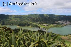 [P26] Insula Sao Miguel, Cele două lacuri, Lagoa das Sete Cidades și podul lor pozate de la Miradouro do Cerrado das Freiras » foto by mprofeanu
 - 
<span class="allrVoted glyphicon glyphicon-heart hidden" id="av1015164"></span>
<a class="m-l-10 hidden" id="sv1015164" onclick="voting_Foto_DelVot(,1015164,12102)" role="button">șterge vot <span class="glyphicon glyphicon-remove"></span></a>
<a id="v91015164" class=" c-red"  onclick="voting_Foto_SetVot(1015164)" role="button"><span class="glyphicon glyphicon-heart-empty"></span> <b>LIKE</b> = Votează poza</a> <img class="hidden"  id="f1015164W9" src="/imagini/loader.gif" border="0" /><span class="AjErrMes hidden" id="e1015164ErM"></span>