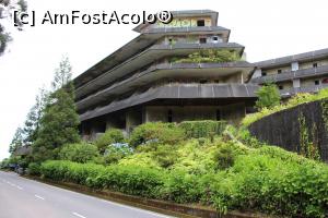 [P28] Insula Sao Miguel, Miradouro da Vista do Rei, Monte Palace, un hotel de 5 stele abandonat de 7 ani, am urcat la etajul 3 » foto by mprofeanu
 - 
<span class="allrVoted glyphicon glyphicon-heart hidden" id="av1015167"></span>
<a class="m-l-10 hidden" id="sv1015167" onclick="voting_Foto_DelVot(,1015167,12102)" role="button">șterge vot <span class="glyphicon glyphicon-remove"></span></a>
<a id="v91015167" class=" c-red"  onclick="voting_Foto_SetVot(1015167)" role="button"><span class="glyphicon glyphicon-heart-empty"></span> <b>LIKE</b> = Votează poza</a> <img class="hidden"  id="f1015167W9" src="/imagini/loader.gif" border="0" /><span class="AjErrMes hidden" id="e1015167ErM"></span>