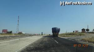 [P21] la noi daca prinde-ai camionul asta in fata in 2 ore il depaseai » foto by vio_andu_gaby
 - 
<span class="allrVoted glyphicon glyphicon-heart hidden" id="av345816"></span>
<a class="m-l-10 hidden" id="sv345816" onclick="voting_Foto_DelVot(,345816,12104)" role="button">șterge vot <span class="glyphicon glyphicon-remove"></span></a>
<a id="v9345816" class=" c-red"  onclick="voting_Foto_SetVot(345816)" role="button"><span class="glyphicon glyphicon-heart-empty"></span> <b>LIKE</b> = Votează poza</a> <img class="hidden"  id="f345816W9" src="/imagini/loader.gif" border="0" /><span class="AjErrMes hidden" id="e345816ErM"></span>