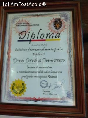 [P03] Diploma de cetatean de onoare a orasului acordata doamnei ce a inventat ciorbita celebra » foto by CATAAS
 - 
<span class="allrVoted glyphicon glyphicon-heart hidden" id="av990188"></span>
<a class="m-l-10 hidden" id="sv990188" onclick="voting_Foto_DelVot(,990188,12132)" role="button">șterge vot <span class="glyphicon glyphicon-remove"></span></a>
<a id="v9990188" class=" c-red"  onclick="voting_Foto_SetVot(990188)" role="button"><span class="glyphicon glyphicon-heart-empty"></span> <b>LIKE</b> = Votează poza</a> <img class="hidden"  id="f990188W9" src="/imagini/loader.gif" border="0" /><span class="AjErrMes hidden" id="e990188ErM"></span>