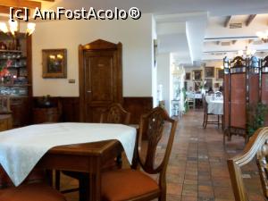 [P12] Restaurant Antique Rădăuţi » foto by kelyboy
 - 
<span class="allrVoted glyphicon glyphicon-heart hidden" id="av721225"></span>
<a class="m-l-10 hidden" id="sv721225" onclick="voting_Foto_DelVot(,721225,12132)" role="button">șterge vot <span class="glyphicon glyphicon-remove"></span></a>
<a id="v9721225" class=" c-red"  onclick="voting_Foto_SetVot(721225)" role="button"><span class="glyphicon glyphicon-heart-empty"></span> <b>LIKE</b> = Votează poza</a> <img class="hidden"  id="f721225W9" src="/imagini/loader.gif" border="0" /><span class="AjErrMes hidden" id="e721225ErM"></span>