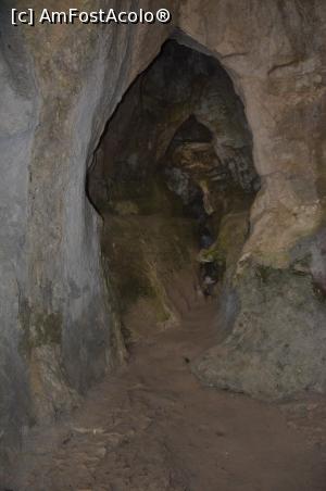 [P12] Peștera Prohodna Dupka - o grotă alăturată » foto by Dragoș_MD
 - 
<span class="allrVoted glyphicon glyphicon-heart hidden" id="av1143462"></span>
<a class="m-l-10 hidden" id="sv1143462" onclick="voting_Foto_DelVot(,1143462,12191)" role="button">șterge vot <span class="glyphicon glyphicon-remove"></span></a>
<a id="v91143462" class=" c-red"  onclick="voting_Foto_SetVot(1143462)" role="button"><span class="glyphicon glyphicon-heart-empty"></span> <b>LIKE</b> = Votează poza</a> <img class="hidden"  id="f1143462W9" src="/imagini/loader.gif" border="0" /><span class="AjErrMes hidden" id="e1143462ErM"></span>