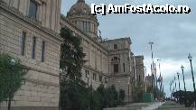 [P105] Cand am iesit din MNAC am mers prin dreapta. Cred, insa, ca statiile de autobuz, sunt mai aproape, in celalt colt. » foto by TraianS
 - 
<span class="allrVoted glyphicon glyphicon-heart hidden" id="av287752"></span>
<a class="m-l-10 hidden" id="sv287752" onclick="voting_Foto_DelVot(,287752,12198)" role="button">șterge vot <span class="glyphicon glyphicon-remove"></span></a>
<a id="v9287752" class=" c-red"  onclick="voting_Foto_SetVot(287752)" role="button"><span class="glyphicon glyphicon-heart-empty"></span> <b>LIKE</b> = Votează poza</a> <img class="hidden"  id="f287752W9" src="/imagini/loader.gif" border="0" /><span class="AjErrMes hidden" id="e287752ErM"></span>