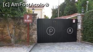 [P02] Vila PM, Dobrota, Kotor, Muntenegru. Poarta vilei » foto by ungureanica
 - 
<span class="allrVoted glyphicon glyphicon-heart hidden" id="av1001575"></span>
<a class="m-l-10 hidden" id="sv1001575" onclick="voting_Foto_DelVot(,1001575,12220)" role="button">șterge vot <span class="glyphicon glyphicon-remove"></span></a>
<a id="v91001575" class=" c-red"  onclick="voting_Foto_SetVot(1001575)" role="button"><span class="glyphicon glyphicon-heart-empty"></span> <b>LIKE</b> = Votează poza</a> <img class="hidden"  id="f1001575W9" src="/imagini/loader.gif" border="0" /><span class="AjErrMes hidden" id="e1001575ErM"></span>