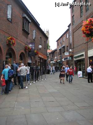 [P25] Coppergate Street, se observa in stanga Jorvik Viking Center » foto by elena_iasi
 - 
<span class="allrVoted glyphicon glyphicon-heart hidden" id="av360329"></span>
<a class="m-l-10 hidden" id="sv360329" onclick="voting_Foto_DelVot(,360329,12611)" role="button">șterge vot <span class="glyphicon glyphicon-remove"></span></a>
<a id="v9360329" class=" c-red"  onclick="voting_Foto_SetVot(360329)" role="button"><span class="glyphicon glyphicon-heart-empty"></span> <b>LIKE</b> = Votează poza</a> <img class="hidden"  id="f360329W9" src="/imagini/loader.gif" border="0" /><span class="AjErrMes hidden" id="e360329ErM"></span>