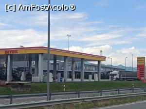 [P01] Macedonia de Nord, Detoil, benzinărie, restaurant, magazin cu schimb valutar, la 10 kilometri de granița cu Serbia » foto by mprofeanu
 - 
<span class="allrVoted glyphicon glyphicon-heart hidden" id="av1532560"></span>
<a class="m-l-10 hidden" id="sv1532560" onclick="voting_Foto_DelVot(,1532560,12619)" role="button">șterge vot <span class="glyphicon glyphicon-remove"></span></a>
<a id="v91532560" class=" c-red"  onclick="voting_Foto_SetVot(1532560)" role="button"><span class="glyphicon glyphicon-heart-empty"></span> <b>LIKE</b> = Votează poza</a> <img class="hidden"  id="f1532560W9" src="/imagini/loader.gif" border="0" /><span class="AjErrMes hidden" id="e1532560ErM"></span>