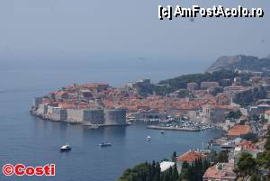 [P18] Stari Grad Dubrovnik, văzut de pe aceeaşi şosea naţională 8, de pe coasta dalmată.  » foto by Costi
 - 
<span class="allrVoted glyphicon glyphicon-heart hidden" id="av360653"></span>
<a class="m-l-10 hidden" id="sv360653" onclick="voting_Foto_DelVot(,360653,12619)" role="button">șterge vot <span class="glyphicon glyphicon-remove"></span></a>
<a id="v9360653" class=" c-red"  onclick="voting_Foto_SetVot(360653)" role="button"><span class="glyphicon glyphicon-heart-empty"></span> <b>LIKE</b> = Votează poza</a> <img class="hidden"  id="f360653W9" src="/imagini/loader.gif" border="0" /><span class="AjErrMes hidden" id="e360653ErM"></span>