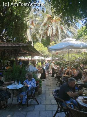 [P20] La un moment dat pe strada Socrates, printr-un gang ingust se ajungea la acest bar se numea tot Socrates » foto by Cristian_h
 - 
<span class="allrVoted glyphicon glyphicon-heart hidden" id="av1502323"></span>
<a class="m-l-10 hidden" id="sv1502323" onclick="voting_Foto_DelVot(,1502323,12653)" role="button">șterge vot <span class="glyphicon glyphicon-remove"></span></a>
<a id="v91502323" class=" c-red"  onclick="voting_Foto_SetVot(1502323)" role="button"><span class="glyphicon glyphicon-heart-empty"></span> <b>LIKE</b> = Votează poza</a> <img class="hidden"  id="f1502323W9" src="/imagini/loader.gif" border="0" /><span class="AjErrMes hidden" id="e1502323ErM"></span>