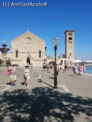 [P29] In dreapta este vechiul port Mandraki in stanga foarte aproape se afka poarta Eleftheria » foto by Cristian_h
 - 
<span class="allrVoted glyphicon glyphicon-heart hidden" id="av1502332"></span>
<a class="m-l-10 hidden" id="sv1502332" onclick="voting_Foto_DelVot(,1502332,12653)" role="button">șterge vot <span class="glyphicon glyphicon-remove"></span></a>
<a id="v91502332" class=" c-red"  onclick="voting_Foto_SetVot(1502332)" role="button"><span class="glyphicon glyphicon-heart-empty"></span> <b>LIKE</b> = Votează poza</a> <img class="hidden"  id="f1502332W9" src="/imagini/loader.gif" border="0" /><span class="AjErrMes hidden" id="e1502332ErM"></span>