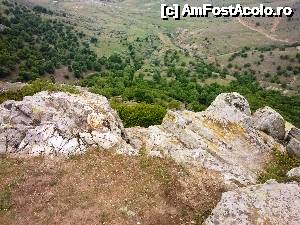 [P07] Panoramă cu stânci și cu vegetație.  » foto by cristina.eu
 - 
<span class="allrVoted glyphicon glyphicon-heart hidden" id="av636357"></span>
<a class="m-l-10 hidden" id="sv636357" onclick="voting_Foto_DelVot(,636357,12680)" role="button">șterge vot <span class="glyphicon glyphicon-remove"></span></a>
<a id="v9636357" class=" c-red"  onclick="voting_Foto_SetVot(636357)" role="button"><span class="glyphicon glyphicon-heart-empty"></span> <b>LIKE</b> = Votează poza</a> <img class="hidden"  id="f636357W9" src="/imagini/loader.gif" border="0" /><span class="AjErrMes hidden" id="e636357ErM"></span>