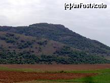 [P22] Munţii Cheii din Parcul Naţional Munţii Măcin - contact tranşant între epoci geologice: sus hercinic (cca. 500 mil. ani), jos quaternar (cca. 12 000 ani). » foto by cc_iordachescu
 - 
<span class="allrVoted glyphicon glyphicon-heart hidden" id="av152869"></span>
<a class="m-l-10 hidden" id="sv152869" onclick="voting_Foto_DelVot(,152869,12680)" role="button">șterge vot <span class="glyphicon glyphicon-remove"></span></a>
<a id="v9152869" class=" c-red"  onclick="voting_Foto_SetVot(152869)" role="button"><span class="glyphicon glyphicon-heart-empty"></span> <b>LIKE</b> = Votează poza</a> <img class="hidden"  id="f152869W9" src="/imagini/loader.gif" border="0" /><span class="AjErrMes hidden" id="e152869ErM"></span>