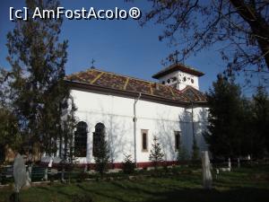 [P02] ”Biserica Banului” din Buzău - Se poate observa acoperișul realizat din țiglă smălțuită, care a fost adusă de la Viena în secolul al XIX-lea.  » foto by Floryn81
 - 
<span class="allrVoted glyphicon glyphicon-heart hidden" id="av819005"></span>
<a class="m-l-10 hidden" id="sv819005" onclick="voting_Foto_DelVot(,819005,12715)" role="button">șterge vot <span class="glyphicon glyphicon-remove"></span></a>
<a id="v9819005" class=" c-red"  onclick="voting_Foto_SetVot(819005)" role="button"><span class="glyphicon glyphicon-heart-empty"></span> <b>LIKE</b> = Votează poza</a> <img class="hidden"  id="f819005W9" src="/imagini/loader.gif" border="0" /><span class="AjErrMes hidden" id="e819005ErM"></span>