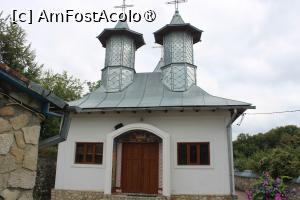 [P29] Schitul Cetățuia Județul Buzău, Paraclisul nou construit, în 2009, o Biserică albă, mică, simplă » foto by mprofeanu
 - 
<span class="allrVoted glyphicon glyphicon-heart hidden" id="av1412672"></span>
<a class="m-l-10 hidden" id="sv1412672" onclick="voting_Foto_DelVot(,1412672,12715)" role="button">șterge vot <span class="glyphicon glyphicon-remove"></span></a>
<a id="v91412672" class=" c-red"  onclick="voting_Foto_SetVot(1412672)" role="button"><span class="glyphicon glyphicon-heart-empty"></span> <b>LIKE</b> = Votează poza</a> <img class="hidden"  id="f1412672W9" src="/imagini/loader.gif" border="0" /><span class="AjErrMes hidden" id="e1412672ErM"></span>