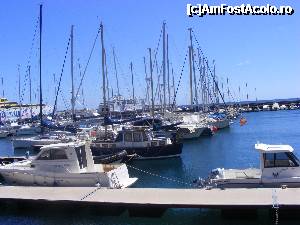 [P20] Insula Gomera, portul din San Sebastian.  » foto by Hertha
 - 
<span class="allrVoted glyphicon glyphicon-heart hidden" id="av366137"></span>
<a class="m-l-10 hidden" id="sv366137" onclick="voting_Foto_DelVot(,366137,12735)" role="button">șterge vot <span class="glyphicon glyphicon-remove"></span></a>
<a id="v9366137" class=" c-red"  onclick="voting_Foto_SetVot(366137)" role="button"><span class="glyphicon glyphicon-heart-empty"></span> <b>LIKE</b> = Votează poza</a> <img class="hidden"  id="f366137W9" src="/imagini/loader.gif" border="0" /><span class="AjErrMes hidden" id="e366137ErM"></span>