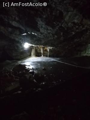 [P16] Stalactite izolate în Sala Mare » foto by costy69*
 - 
<span class="allrVoted glyphicon glyphicon-heart hidden" id="av910549"></span>
<a class="m-l-10 hidden" id="sv910549" onclick="voting_Foto_DelVot(,910549,12752)" role="button">șterge vot <span class="glyphicon glyphicon-remove"></span></a>
<a id="v9910549" class=" c-red"  onclick="voting_Foto_SetVot(910549)" role="button"><span class="glyphicon glyphicon-heart-empty"></span> <b>LIKE</b> = Votează poza</a> <img class="hidden"  id="f910549W9" src="/imagini/loader.gif" border="0" /><span class="AjErrMes hidden" id="e910549ErM"></span>