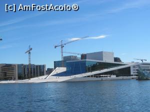 [P36] Opera din Oslo, o construcție modernistă care a costat mai puțin decât a avut bugetul!!! Faptul că iese din apă atrage atenția asupra încălzirii globale.  » foto by Aurici
 - 
<span class="allrVoted glyphicon glyphicon-heart hidden" id="av788909"></span>
<a class="m-l-10 hidden" id="sv788909" onclick="voting_Foto_DelVot(,788909,12754)" role="button">șterge vot <span class="glyphicon glyphicon-remove"></span></a>
<a id="v9788909" class=" c-red"  onclick="voting_Foto_SetVot(788909)" role="button"><span class="glyphicon glyphicon-heart-empty"></span> <b>LIKE</b> = Votează poza</a> <img class="hidden"  id="f788909W9" src="/imagini/loader.gif" border="0" /><span class="AjErrMes hidden" id="e788909ErM"></span>