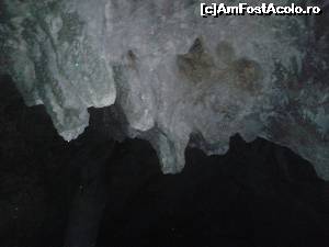 [P15] Peștera Dâmbovicioarei - stalactite » foto by costy69*
 - 
<span class="allrVoted glyphicon glyphicon-heart hidden" id="av655887"></span>
<a class="m-l-10 hidden" id="sv655887" onclick="voting_Foto_DelVot(,655887,12765)" role="button">șterge vot <span class="glyphicon glyphicon-remove"></span></a>
<a id="v9655887" class=" c-red"  onclick="voting_Foto_SetVot(655887)" role="button"><span class="glyphicon glyphicon-heart-empty"></span> <b>LIKE</b> = Votează poza</a> <img class="hidden"  id="f655887W9" src="/imagini/loader.gif" border="0" /><span class="AjErrMes hidden" id="e655887ErM"></span>