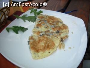 [P20] Omletă cu ciuperci.  » foto by Zoazore
 - 
<span class="allrVoted glyphicon glyphicon-heart hidden" id="av885306"></span>
<a class="m-l-10 hidden" id="sv885306" onclick="voting_Foto_DelVot(,885306,12803)" role="button">șterge vot <span class="glyphicon glyphicon-remove"></span></a>
<a id="v9885306" class=" c-red"  onclick="voting_Foto_SetVot(885306)" role="button"><span class="glyphicon glyphicon-heart-empty"></span> <b>LIKE</b> = Votează poza</a> <img class="hidden"  id="f885306W9" src="/imagini/loader.gif" border="0" /><span class="AjErrMes hidden" id="e885306ErM"></span>