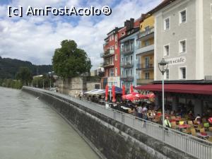 [P13] Kufstein - Daca traversezi podul si mergi pe malul raului vreo 3 km esti in Germania. Daca ramai pe malul acesta vei ramane in continuare tot in Austria :). Am zis ca atunci cand va fi frumos am sa fac aceasta plimbare si daca ma voi simti obosita, la intoarcere iau trenul (e doar o satie)  » foto by mishu
 - 
<span class="allrVoted glyphicon glyphicon-heart hidden" id="av949670"></span>
<a class="m-l-10 hidden" id="sv949670" onclick="voting_Foto_DelVot(,949670,12814)" role="button">șterge vot <span class="glyphicon glyphicon-remove"></span></a>
<a id="v9949670" class=" c-red"  onclick="voting_Foto_SetVot(949670)" role="button"><span class="glyphicon glyphicon-heart-empty"></span> <b>LIKE</b> = Votează poza</a> <img class="hidden"  id="f949670W9" src="/imagini/loader.gif" border="0" /><span class="AjErrMes hidden" id="e949670ErM"></span>