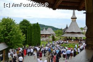 [P19] Slujba de rusalii de la altarul de vară » foto by AZE
 - 
<span class="allrVoted glyphicon glyphicon-heart hidden" id="av1279433"></span>
<a class="m-l-10 hidden" id="sv1279433" onclick="voting_Foto_DelVot(,1279433,12832)" role="button">șterge vot <span class="glyphicon glyphicon-remove"></span></a>
<a id="v91279433" class=" c-red"  onclick="voting_Foto_SetVot(1279433)" role="button"><span class="glyphicon glyphicon-heart-empty"></span> <b>LIKE</b> = Votează poza</a> <img class="hidden"  id="f1279433W9" src="/imagini/loader.gif" border="0" /><span class="AjErrMes hidden" id="e1279433ErM"></span>