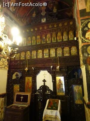 [P11] Catapeteasma bisericii „Sf. Arhangheli Mihail și Gavriil” - Mănăstirea Arnota.  » foto by tata123 🔱
 - 
<span class="allrVoted glyphicon glyphicon-heart hidden" id="av916773"></span>
<a class="m-l-10 hidden" id="sv916773" onclick="voting_Foto_DelVot(,916773,12858)" role="button">șterge vot <span class="glyphicon glyphicon-remove"></span></a>
<a id="v9916773" class=" c-red"  onclick="voting_Foto_SetVot(916773)" role="button"><span class="glyphicon glyphicon-heart-empty"></span> <b>LIKE</b> = Votează poza</a> <img class="hidden"  id="f916773W9" src="/imagini/loader.gif" border="0" /><span class="AjErrMes hidden" id="e916773ErM"></span>
