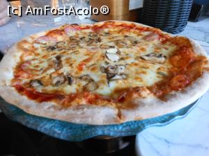 [P12] Iași - Restaurant "Mamma Mia". Pizza Double Cheese (Clasică). » foto by iulianic
 - 
<span class="allrVoted glyphicon glyphicon-heart hidden" id="av1345880"></span>
<a class="m-l-10 hidden" id="sv1345880" onclick="voting_Foto_DelVot(,1345880,12895)" role="button">șterge vot <span class="glyphicon glyphicon-remove"></span></a>
<a id="v91345880" class=" c-red"  onclick="voting_Foto_SetVot(1345880)" role="button"><span class="glyphicon glyphicon-heart-empty"></span> <b>LIKE</b> = Votează poza</a> <img class="hidden"  id="f1345880W9" src="/imagini/loader.gif" border="0" /><span class="AjErrMes hidden" id="e1345880ErM"></span>