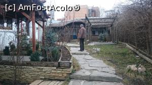 [P01] In curte la conac.  » foto by DOINITA
 - 
<span class="allrVoted glyphicon glyphicon-heart hidden" id="av720875"></span>
<a class="m-l-10 hidden" id="sv720875" onclick="voting_Foto_DelVot(,720875,12895)" role="button">șterge vot <span class="glyphicon glyphicon-remove"></span></a>
<a id="v9720875" class=" c-red"  onclick="voting_Foto_SetVot(720875)" role="button"><span class="glyphicon glyphicon-heart-empty"></span> <b>LIKE</b> = Votează poza</a> <img class="hidden"  id="f720875W9" src="/imagini/loader.gif" border="0" /><span class="AjErrMes hidden" id="e720875ErM"></span>