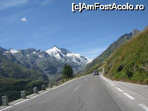 [P40] Grossglockner 3798 m » foto by spiros
 - 
<span class="allrVoted glyphicon glyphicon-heart hidden" id="av679364"></span>
<a class="m-l-10 hidden" id="sv679364" onclick="voting_Foto_DelVot(,679364,12945)" role="button">șterge vot <span class="glyphicon glyphicon-remove"></span></a>
<a id="v9679364" class=" c-red"  onclick="voting_Foto_SetVot(679364)" role="button"><span class="glyphicon glyphicon-heart-empty"></span> <b>LIKE</b> = Votează poza</a> <img class="hidden"  id="f679364W9" src="/imagini/loader.gif" border="0" /><span class="AjErrMes hidden" id="e679364ErM"></span>