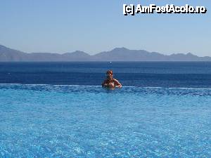 [P31] infinity pool » foto by Svetlana
 - 
<span class="allrVoted glyphicon glyphicon-heart hidden" id="av475411"></span>
<a class="m-l-10 hidden" id="sv475411" onclick="voting_Foto_DelVot(,475411,13054)" role="button">șterge vot <span class="glyphicon glyphicon-remove"></span></a>
<a id="v9475411" class=" c-red"  onclick="voting_Foto_SetVot(475411)" role="button"><span class="glyphicon glyphicon-heart-empty"></span> <b>LIKE</b> = Votează poza</a> <img class="hidden"  id="f475411W9" src="/imagini/loader.gif" border="0" /><span class="AjErrMes hidden" id="e475411ErM"></span>