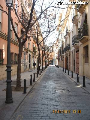 [P46] strada in Valencia » foto by corneliaoprisan
 - 
<span class="allrVoted glyphicon glyphicon-heart hidden" id="av380497"></span>
<a class="m-l-10 hidden" id="sv380497" onclick="voting_Foto_DelVot(,380497,13067)" role="button">șterge vot <span class="glyphicon glyphicon-remove"></span></a>
<a id="v9380497" class=" c-red"  onclick="voting_Foto_SetVot(380497)" role="button"><span class="glyphicon glyphicon-heart-empty"></span> <b>LIKE</b> = Votează poza</a> <img class="hidden"  id="f380497W9" src="/imagini/loader.gif" border="0" /><span class="AjErrMes hidden" id="e380497ErM"></span>