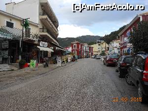 [P07] Parga - Centrul staţiunii. Primărie, farmacie, magazine şi... o porţiune mai lată de drum.  » foto by iulianic
 - 
<span class="allrVoted glyphicon glyphicon-heart hidden" id="av681797"></span>
<a class="m-l-10 hidden" id="sv681797" onclick="voting_Foto_DelVot(,681797,13156)" role="button">șterge vot <span class="glyphicon glyphicon-remove"></span></a>
<a id="v9681797" class=" c-red"  onclick="voting_Foto_SetVot(681797)" role="button"><span class="glyphicon glyphicon-heart-empty"></span> <b>LIKE</b> = Votează poza</a> <img class="hidden"  id="f681797W9" src="/imagini/loader.gif" border="0" /><span class="AjErrMes hidden" id="e681797ErM"></span>