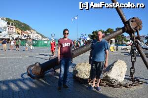 [P06] Ancora din centrul falezei Parga » foto by didona_stelea
 - 
<span class="allrVoted glyphicon glyphicon-heart hidden" id="av634222"></span>
<a class="m-l-10 hidden" id="sv634222" onclick="voting_Foto_DelVot(,634222,13156)" role="button">șterge vot <span class="glyphicon glyphicon-remove"></span></a>
<a id="v9634222" class=" c-red"  onclick="voting_Foto_SetVot(634222)" role="button"><span class="glyphicon glyphicon-heart-empty"></span> <b>LIKE</b> = Votează poza</a> <img class="hidden"  id="f634222W9" src="/imagini/loader.gif" border="0" /><span class="AjErrMes hidden" id="e634222ErM"></span>