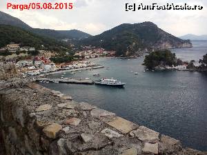 [P55] Parga văzută de pe zidurile Castelului. În port un vas este pregătit să plece în Croazieră pe o vreme ploioasă.  » foto by ovidiuyepi
 - 
<span class="allrVoted glyphicon glyphicon-heart hidden" id="av668611"></span>
<a class="m-l-10 hidden" id="sv668611" onclick="voting_Foto_DelVot(,668611,13156)" role="button">șterge vot <span class="glyphicon glyphicon-remove"></span></a>
<a id="v9668611" class=" c-red"  onclick="voting_Foto_SetVot(668611)" role="button"><span class="glyphicon glyphicon-heart-empty"></span> <b>LIKE</b> = Votează poza</a> <img class="hidden"  id="f668611W9" src="/imagini/loader.gif" border="0" /><span class="AjErrMes hidden" id="e668611ErM"></span>