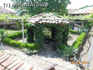 [P16] Arbanasi - Foișorul umbros de la Mănăstirea Sfântul Nicolae.  » foto by iulianic
 - 
<span class="allrVoted glyphicon glyphicon-heart hidden" id="av753200"></span>
<a class="m-l-10 hidden" id="sv753200" onclick="voting_Foto_DelVot(,753200,13213)" role="button">șterge vot <span class="glyphicon glyphicon-remove"></span></a>
<a id="v9753200" class=" c-red"  onclick="voting_Foto_SetVot(753200)" role="button"><span class="glyphicon glyphicon-heart-empty"></span> <b>LIKE</b> = Votează poza</a> <img class="hidden"  id="f753200W9" src="/imagini/loader.gif" border="0" /><span class="AjErrMes hidden" id="e753200ErM"></span>