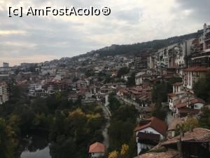 [P04] Str Gurko, văzută din locul de panoramă din Veliko Tărnovo » foto by Yersinia Pestis
 - 
<span class="allrVoted glyphicon glyphicon-heart hidden" id="av1022874"></span>
<a class="m-l-10 hidden" id="sv1022874" onclick="voting_Foto_DelVot(,1022874,13213)" role="button">șterge vot <span class="glyphicon glyphicon-remove"></span></a>
<a id="v91022874" class=" c-red"  onclick="voting_Foto_SetVot(1022874)" role="button"><span class="glyphicon glyphicon-heart-empty"></span> <b>LIKE</b> = Votează poza</a> <img class="hidden"  id="f1022874W9" src="/imagini/loader.gif" border="0" /><span class="AjErrMes hidden" id="e1022874ErM"></span>