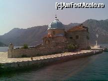 [P11] Croaziera cu vaporul Budva - Kotor, o biserica 'ratacita' pe o insulita in mijlocul golfului. » foto by presario
 - 
<span class="allrVoted glyphicon glyphicon-heart hidden" id="av43225"></span>
<a class="m-l-10 hidden" id="sv43225" onclick="voting_Foto_DelVot(,43225,13250)" role="button">șterge vot <span class="glyphicon glyphicon-remove"></span></a>
<a id="v943225" class=" c-red"  onclick="voting_Foto_SetVot(43225)" role="button"><span class="glyphicon glyphicon-heart-empty"></span> <b>LIKE</b> = Votează poza</a> <img class="hidden"  id="f43225W9" src="/imagini/loader.gif" border="0" /><span class="AjErrMes hidden" id="e43225ErM"></span>